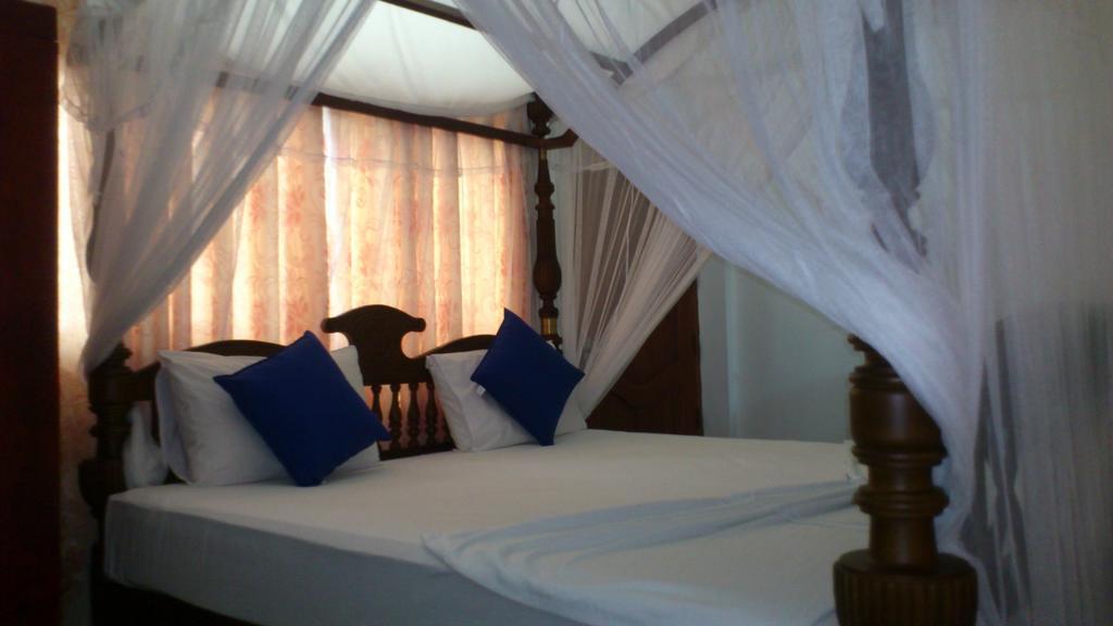 Ocean View Tourist Guest House At Negombo Beach Near The Airport Ngoại thất bức ảnh