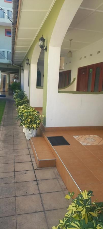 Ocean View Tourist Guest House At Negombo Beach Near The Airport Ngoại thất bức ảnh