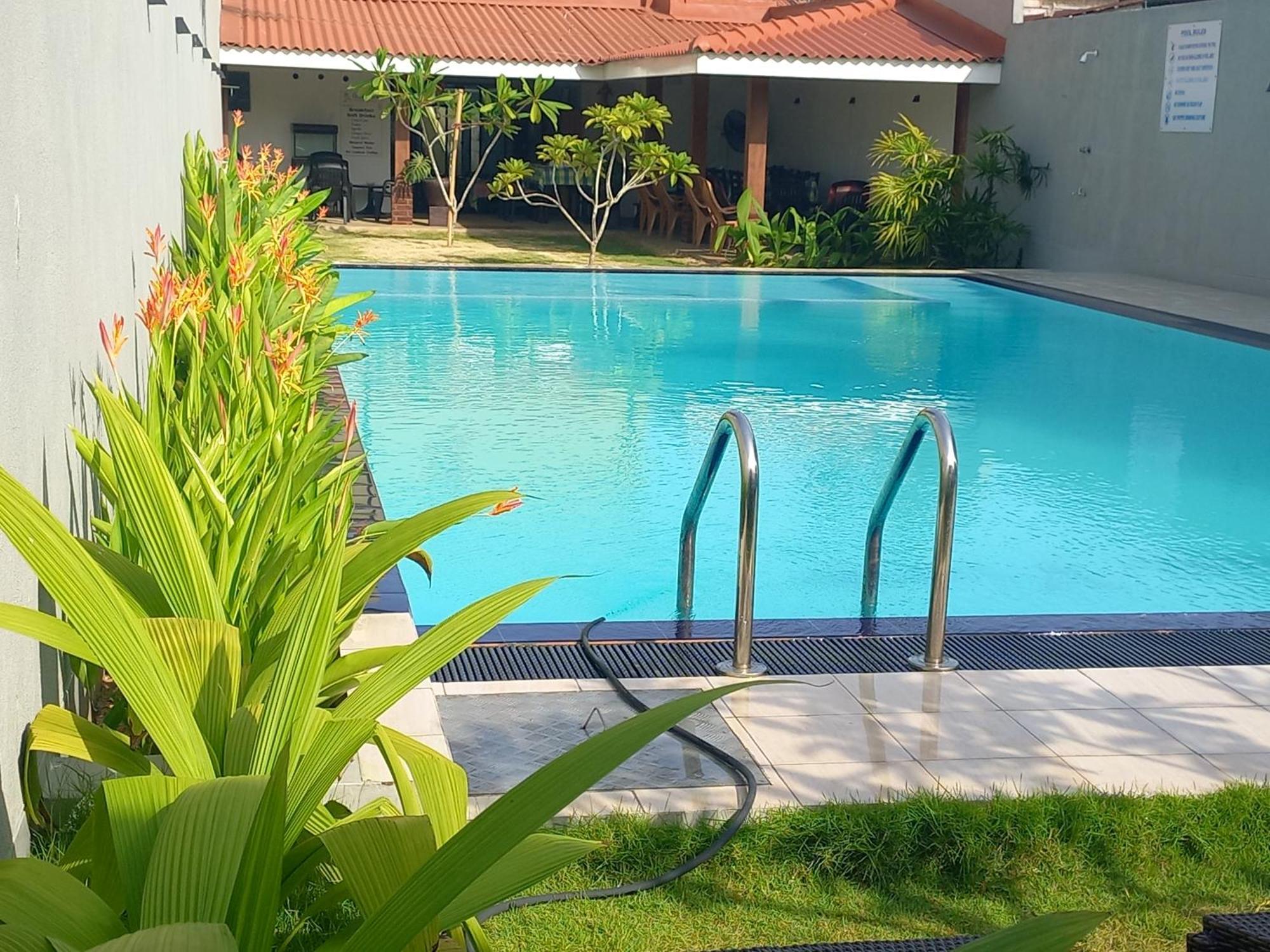 Ocean View Tourist Guest House At Negombo Beach Near The Airport Ngoại thất bức ảnh