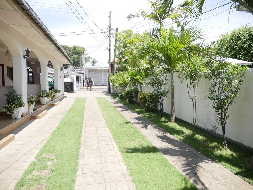 Ocean View Tourist Guest House At Negombo Beach Near The Airport Ngoại thất bức ảnh