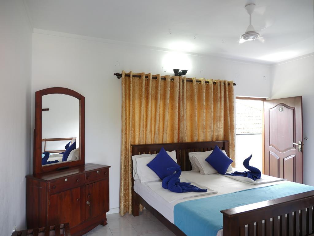 Ocean View Tourist Guest House At Negombo Beach Near The Airport Ngoại thất bức ảnh