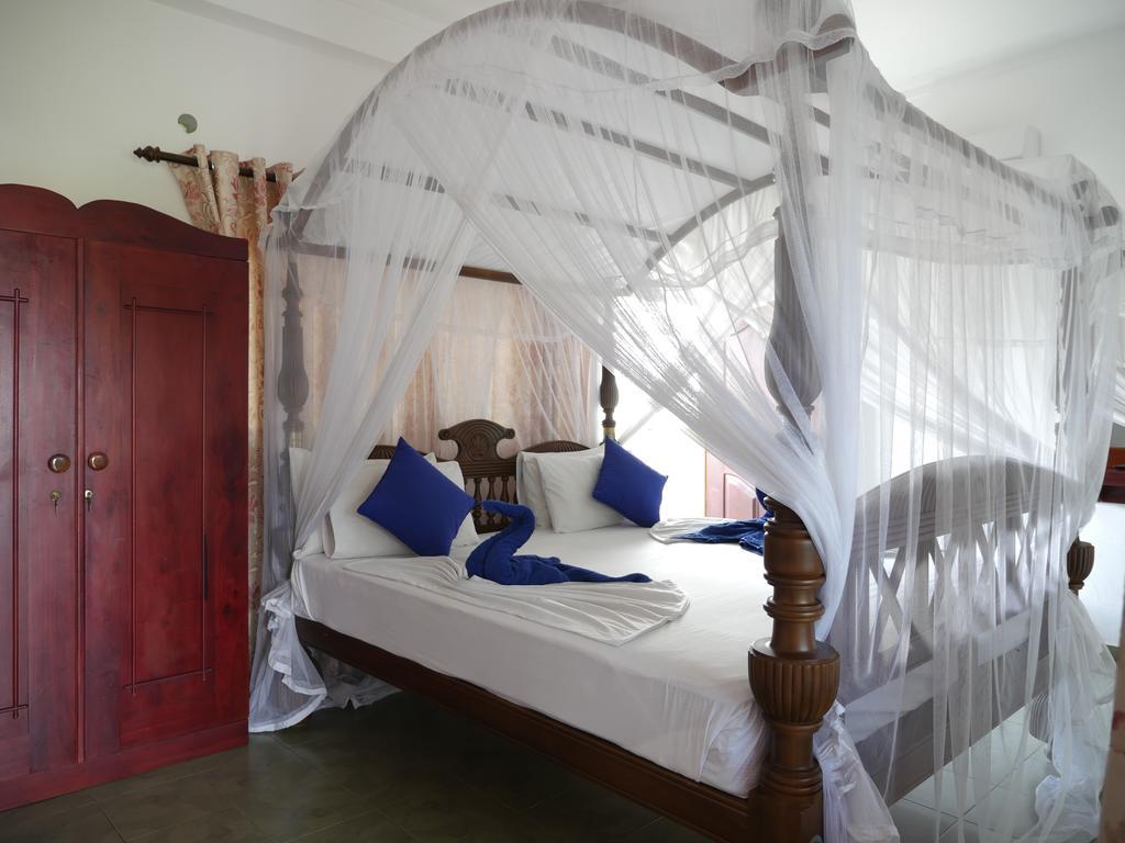 Ocean View Tourist Guest House At Negombo Beach Near The Airport Ngoại thất bức ảnh