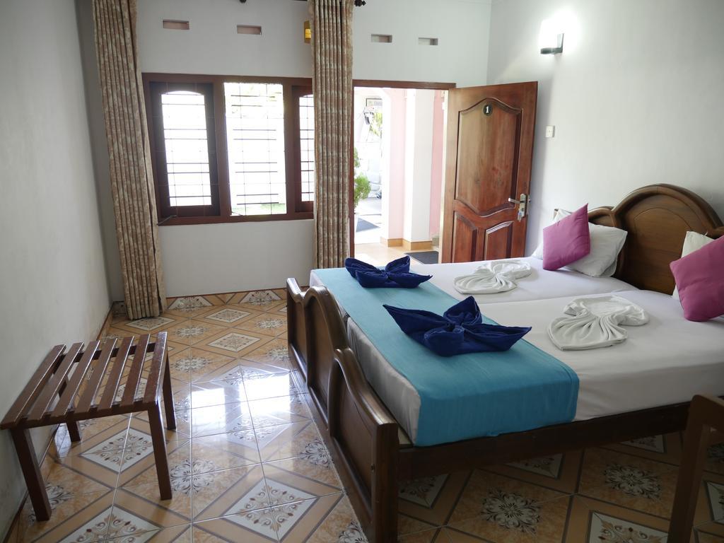 Ocean View Tourist Guest House At Negombo Beach Near The Airport Ngoại thất bức ảnh